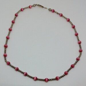 𝅺Vintage sterling silver 925  pink cat eye beads collar necklace single strand.